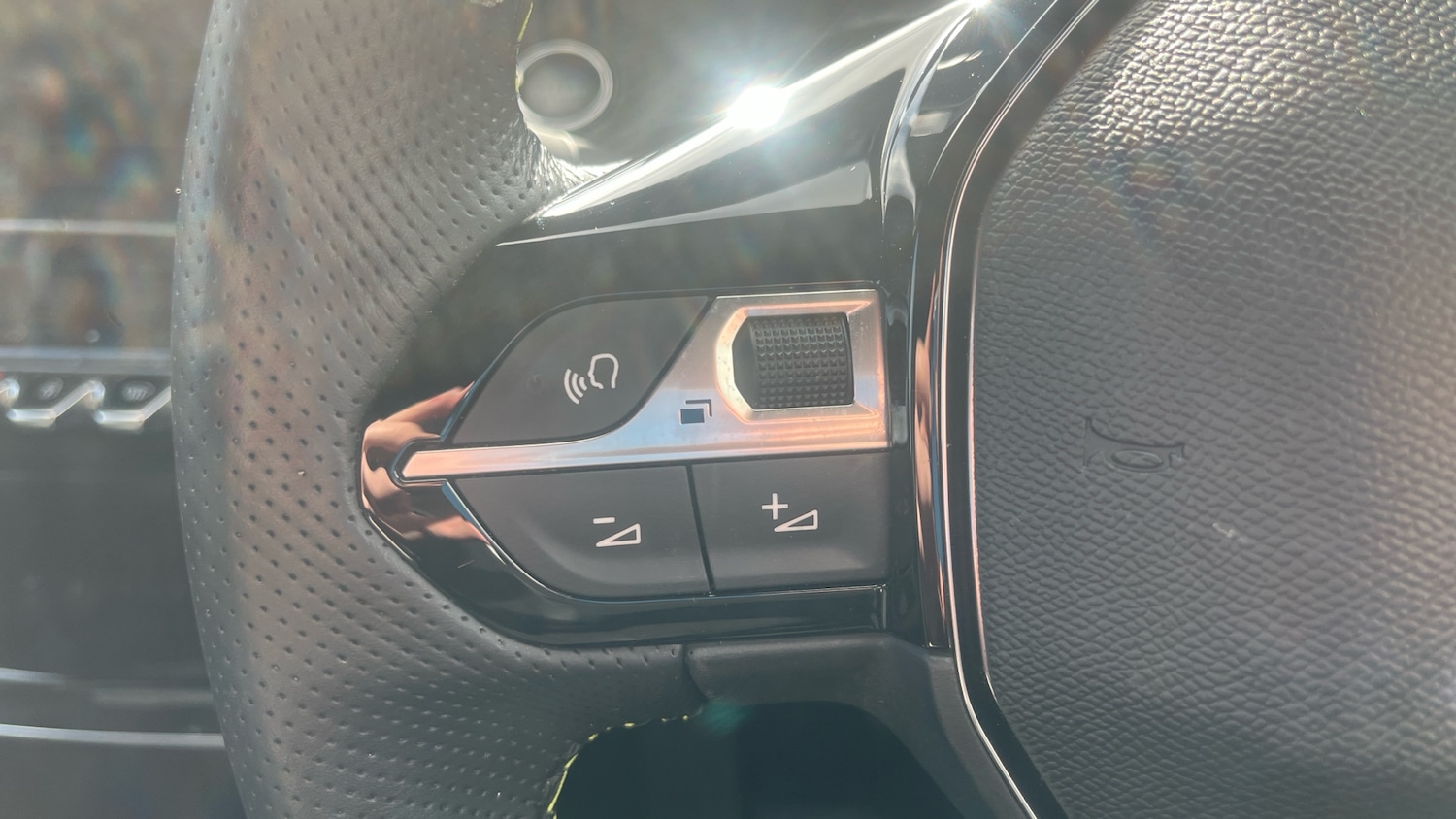 Used Peugeot 2008 2024 for sale - 77834240: Photo 28