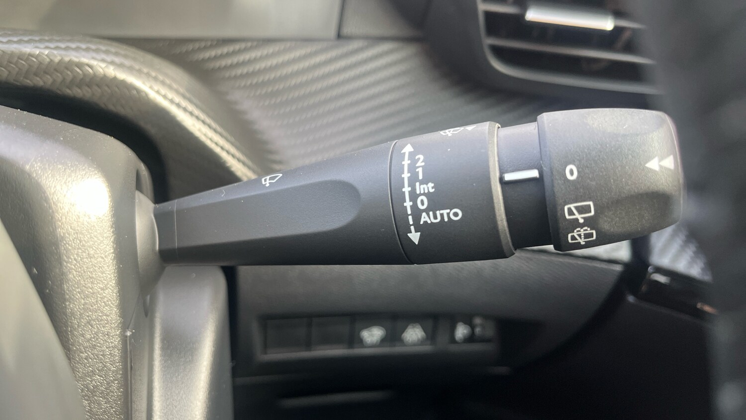 Used Peugeot 2008 2023 for sale - 77616575: Photo 28