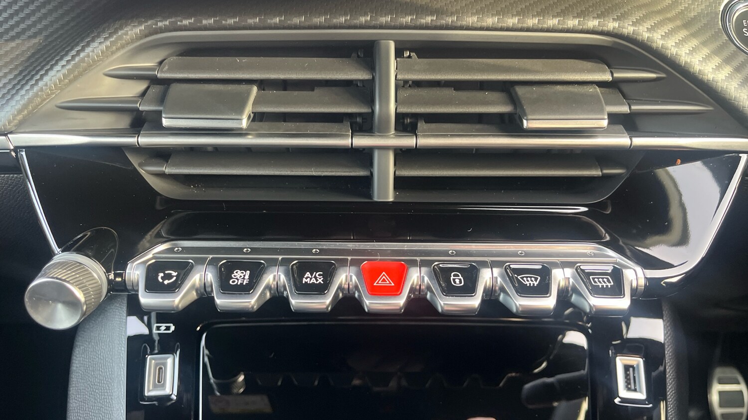 Used Peugeot 2008 2023 for sale - 77616575: Photo 37