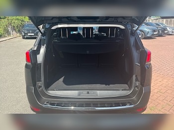 Used Peugeot 5008 2022 for sale - 79136790: Photo