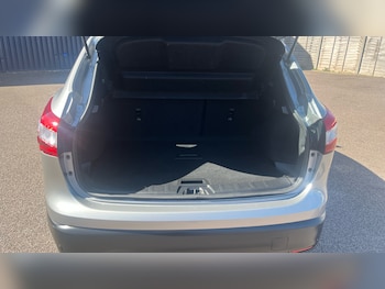 Used Nissan Qashqai 2017 for sale - 78092594: Photo