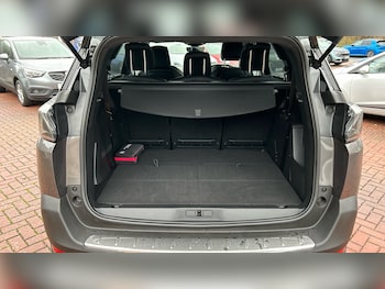 Used Peugeot 5008 2022 for sale - 76684757: Photo