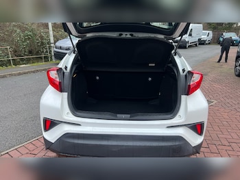 Used Toyota C-HR 2019 for sale - 77198776: Photo