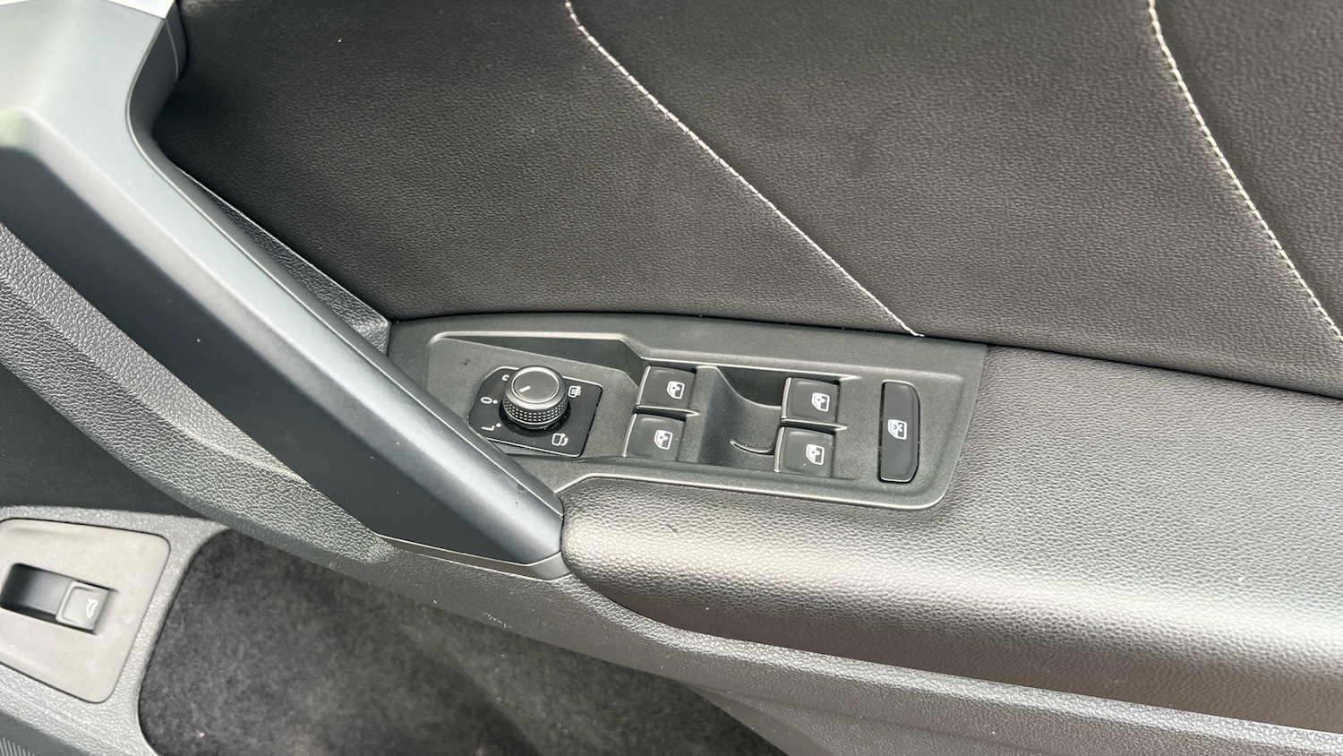 Used Volkswagen Tiguan 2020 for sale - 77222871: Photo 31