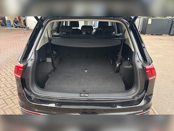 Used Volkswagen Tiguan Allspace 2023 for sale - 76231593: Photo 4