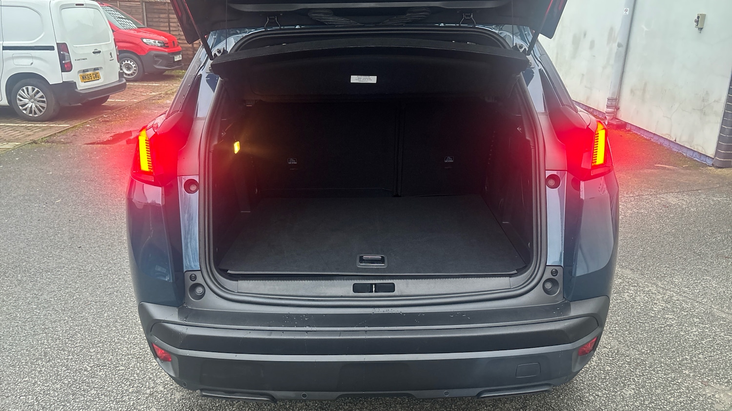 Used Peugeot 3008 2024 for sale - 76614686: Photo 4