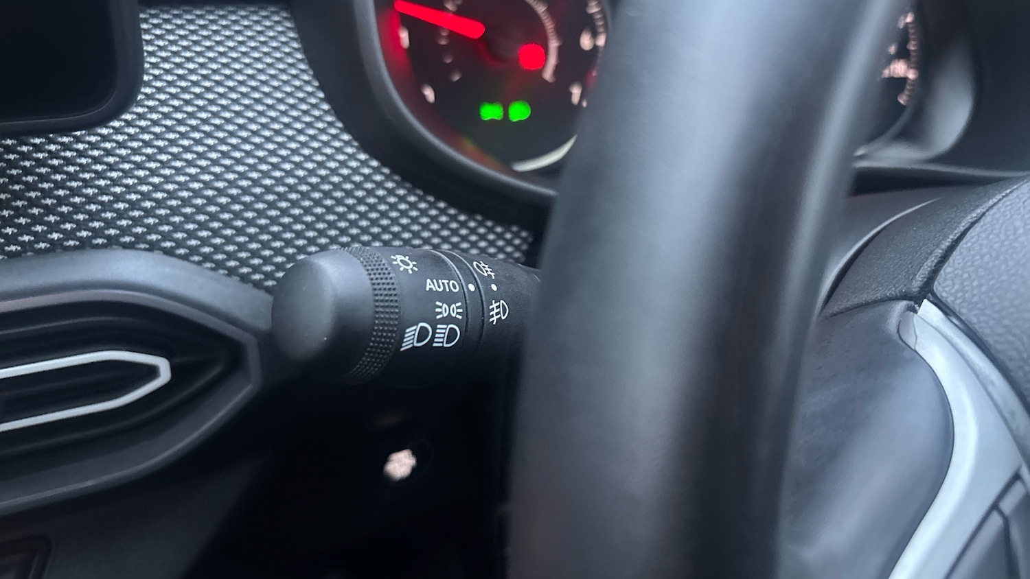 Used Dacia Sandero 2023 for sale - 77258697: Photo 26