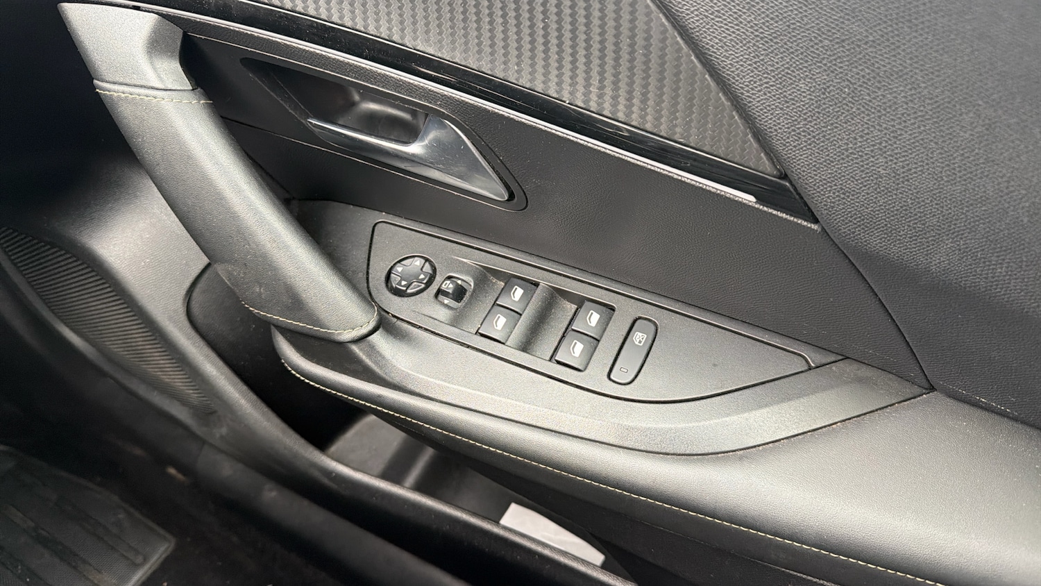 Used Peugeot 2008 2020 for sale - 78027629: Photo 29