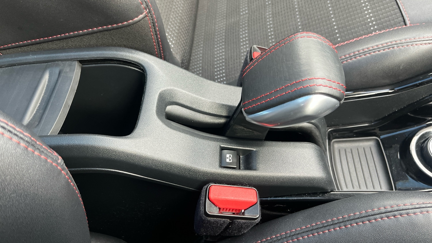 Used Peugeot 2008 2019 for sale - 77001767: Photo 30