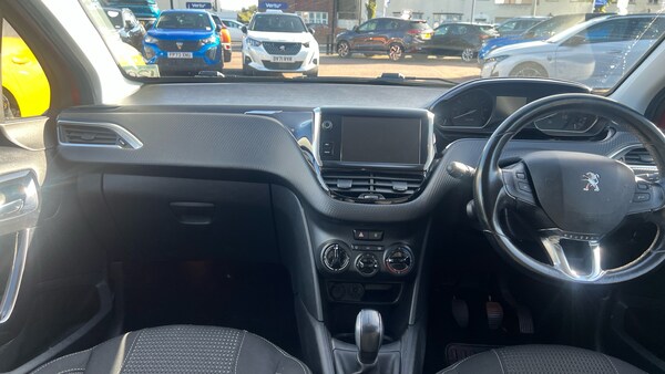 Used Peugeot 208 2016 for sale - 76143041: Photo 10