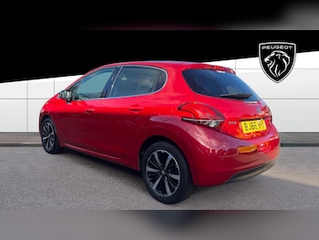 Used Peugeot 208 2016 for sale - 76143041: Photo 2