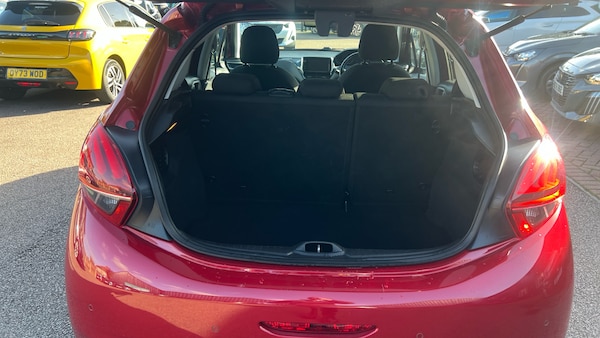 Used Peugeot 208 2016 for sale - 76143041: Photo 4