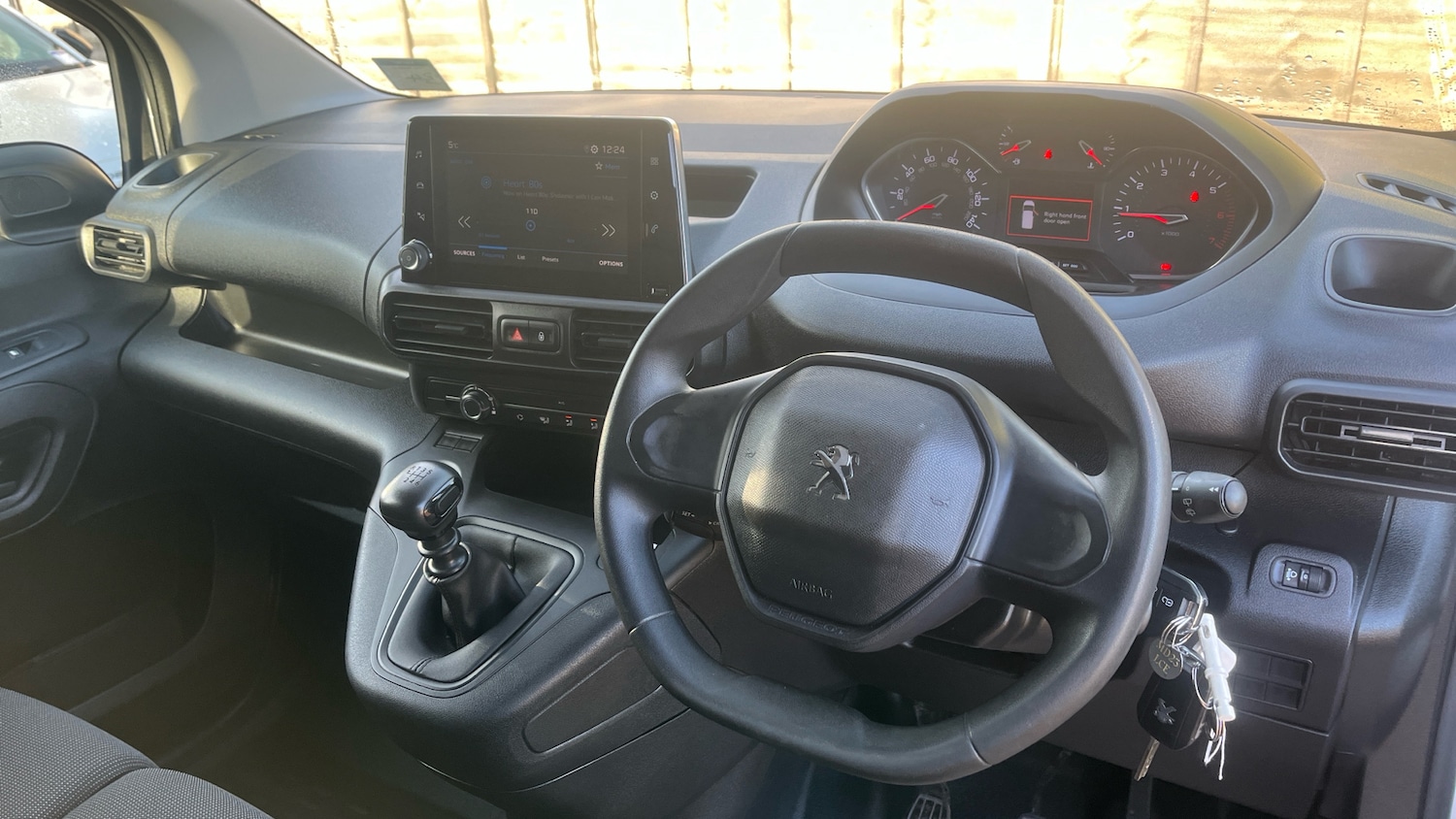 Used Peugeot Partner 2023 for sale - 76638575: Photo 10