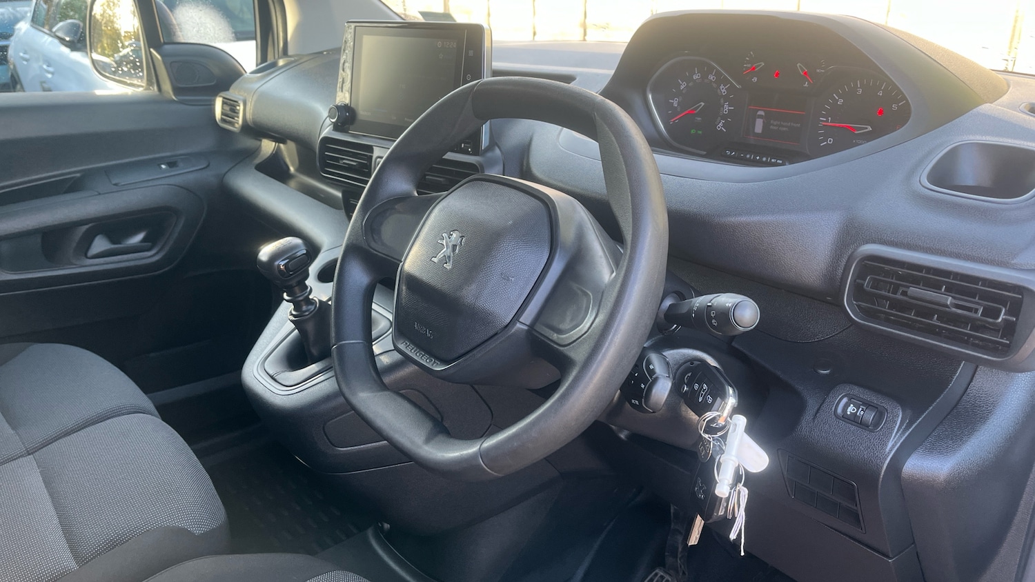 Used Peugeot Partner 2023 for sale - 76638575: Photo 11