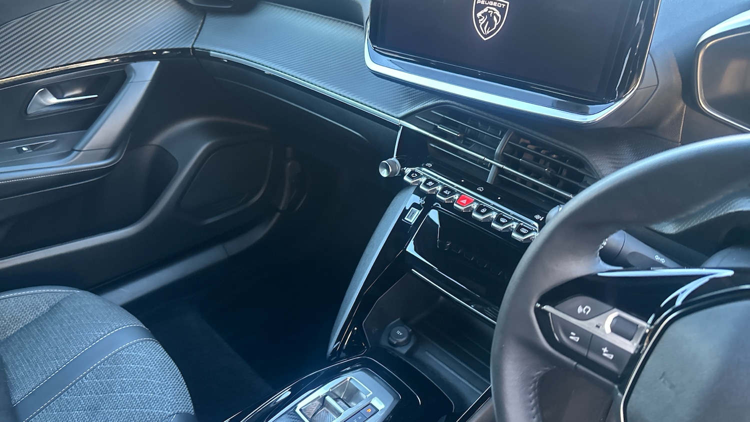 Used Peugeot 2008 2024 for sale - 76682280: Photo 14