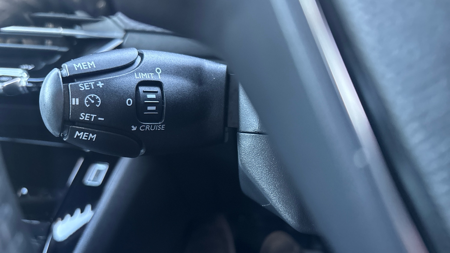 Used Peugeot 2008 2024 for sale - 76682280: Photo 25