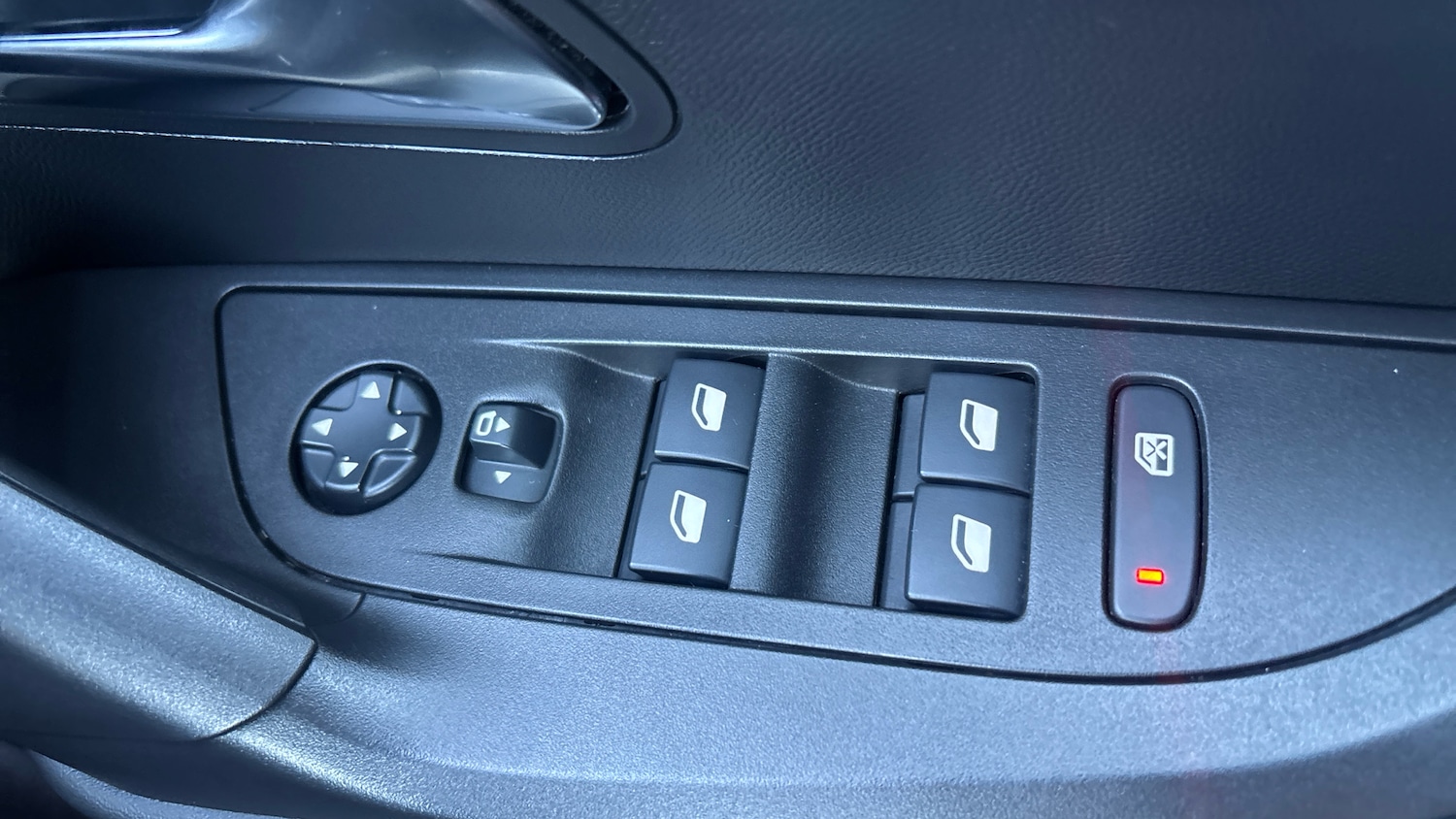 Used Peugeot 2008 2024 for sale - 76682280: Photo 27