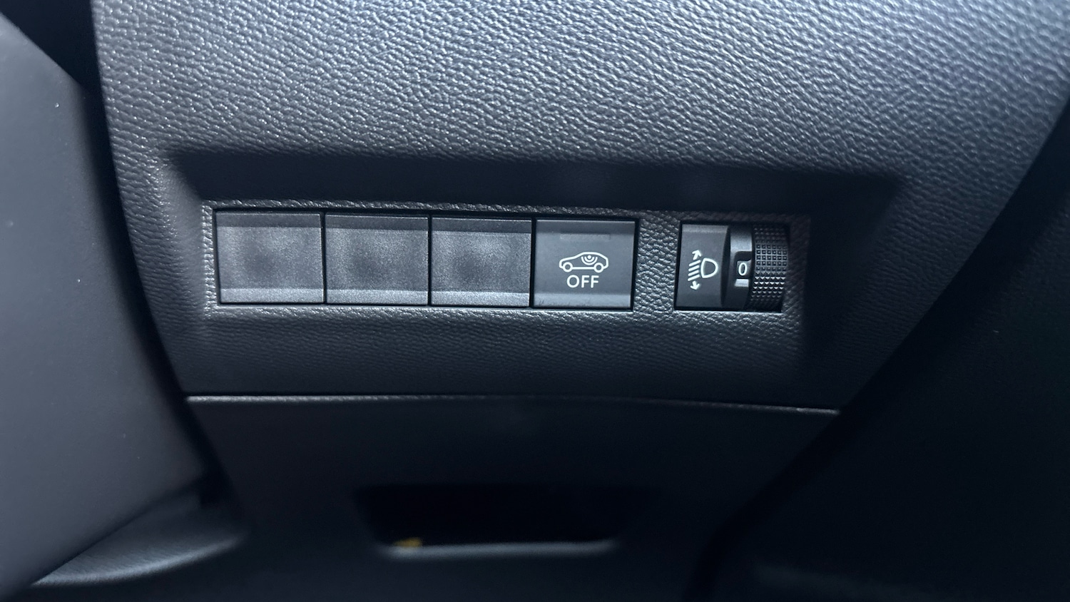 Used Peugeot 2008 2024 for sale - 76682280: Photo 28