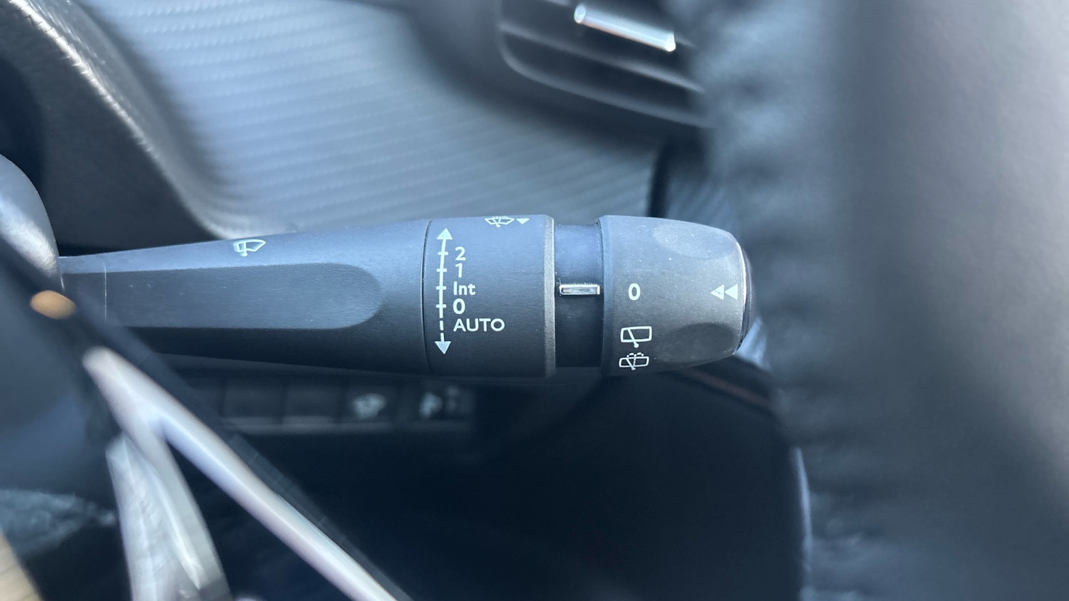 Used Peugeot 2008 2024 for sale - 76682280: Photo 29