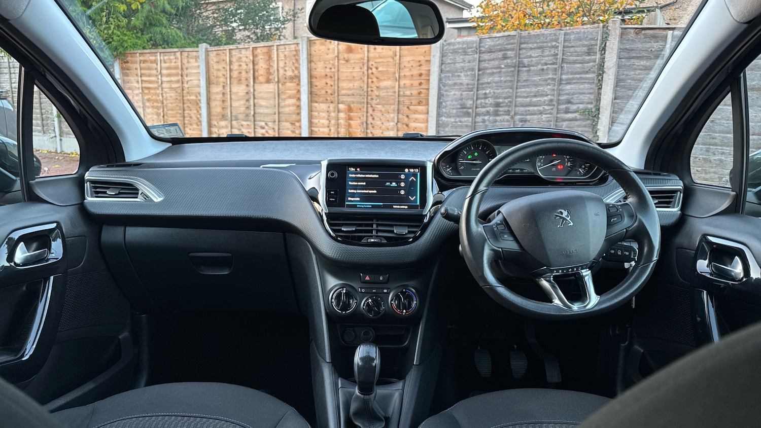 Used Peugeot 208 2018 for sale - 76490431: Photo 10