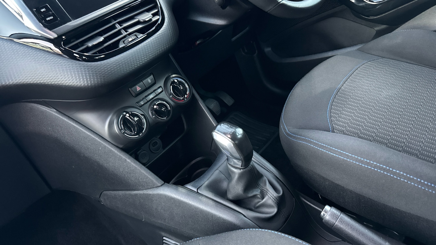 Used Peugeot 208 2018 for sale - 76490431: Photo 13