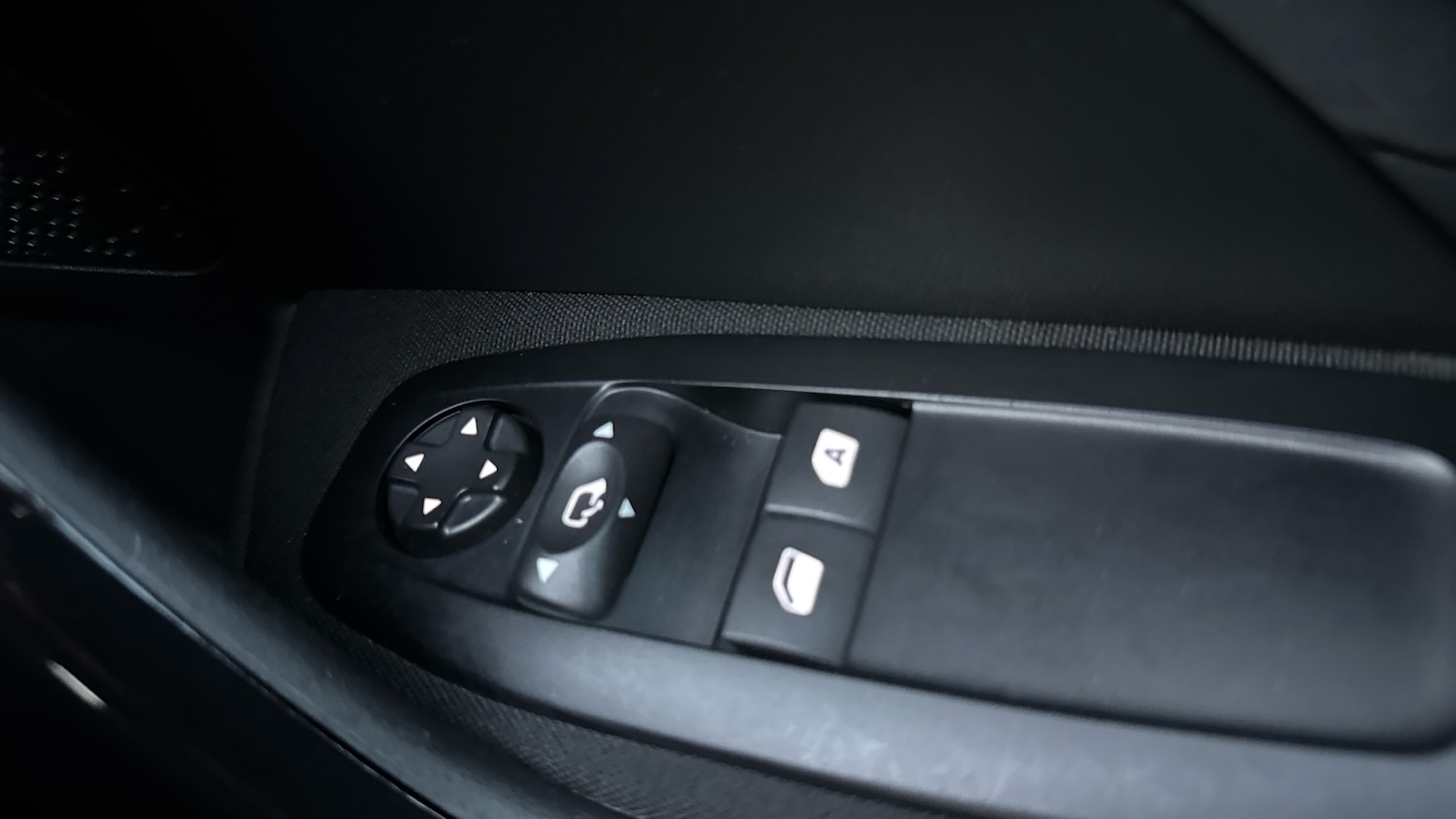 Used Peugeot 208 2018 for sale - 76490431: Photo 24