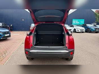 Used Peugeot 2008 2023 for sale - 78942137: Photo