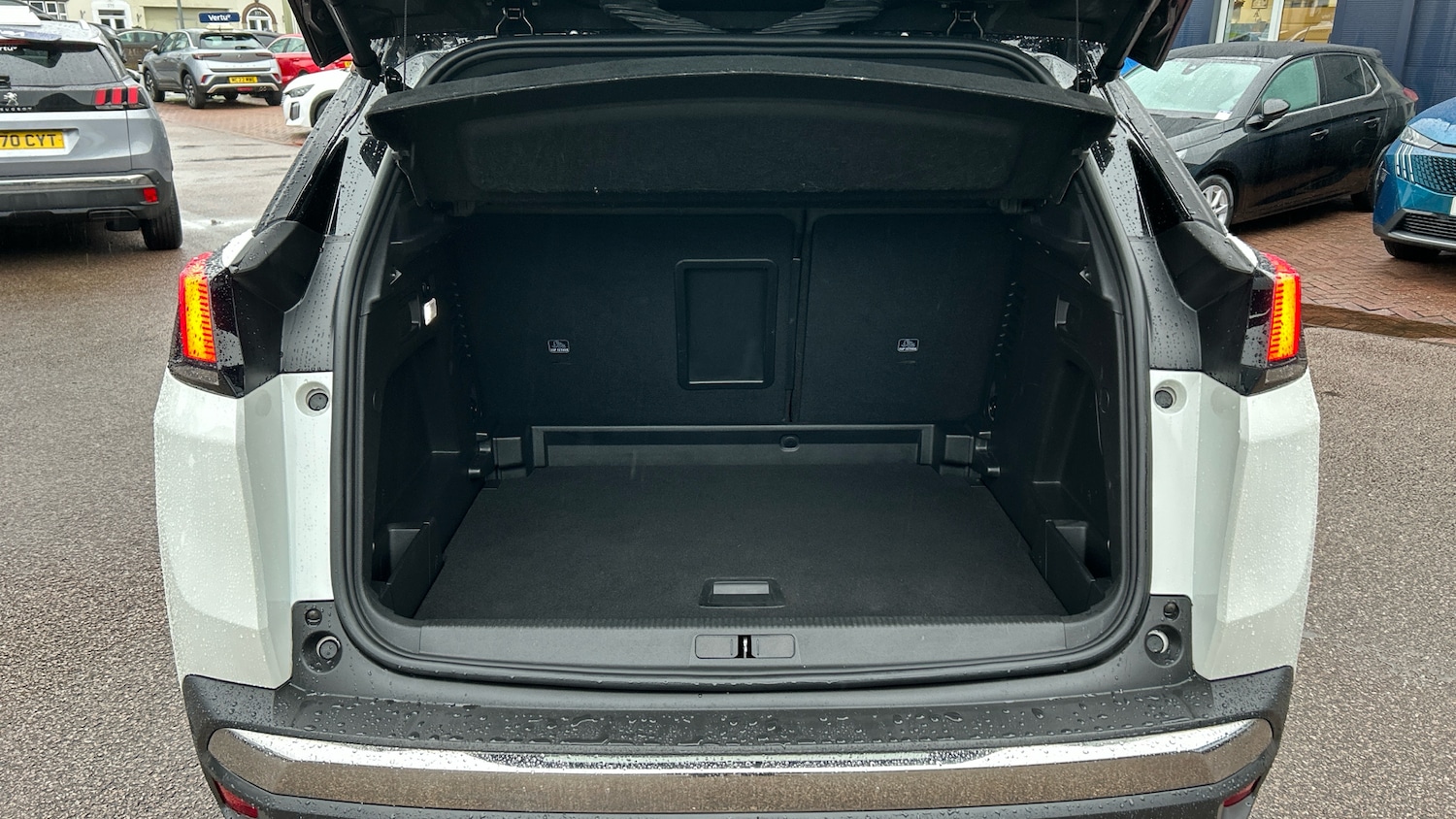 Used Peugeot 3008 2020 for sale - 77198782: Photo 4