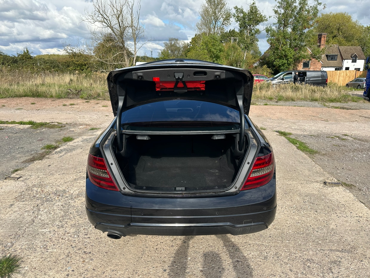 Used Mercedes-Benz C Class 2012 for sale - 76542810: Photo 17