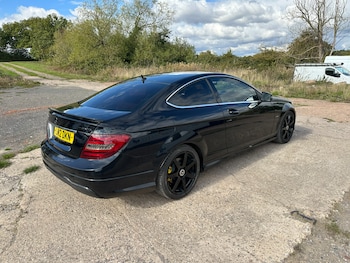 Used Mercedes-Benz C Class 2012 for sale - 76542810: Photo