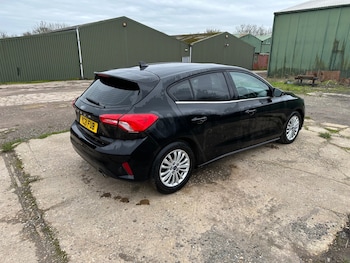 Used Ford Focus 2021 for sale - 77579600: Photo