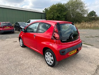 Used Peugeot 107 2014 for sale - 79638172: Photo