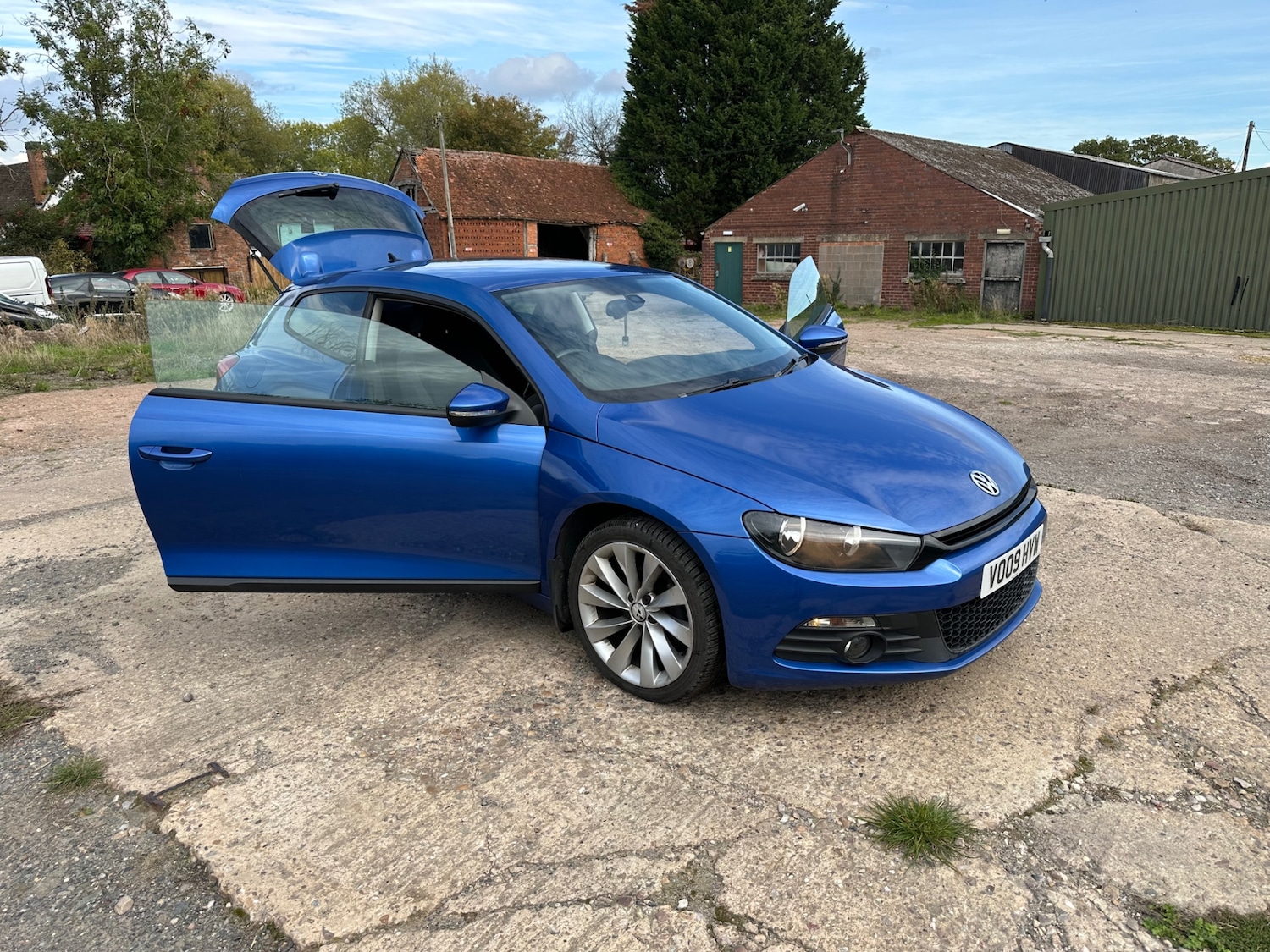 Used Volkswagen Scirocco 2009 for sale - 76091157: Photo 6