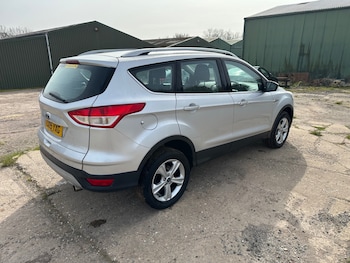 Used Ford Kuga 2015 for sale - 77962064: Photo