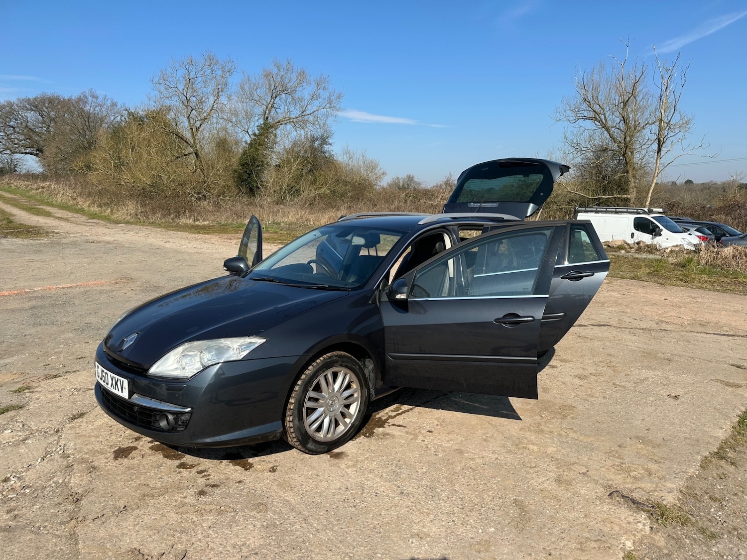 Used Renault Laguna 2010 for sale - 78144108: Photo 5
