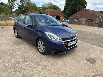 Used Peugeot 208 2016 for sale - 79446678: Photo