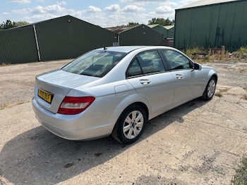 Used Mercedes-Benz C Class 2010 for sale - 79262675: Photo