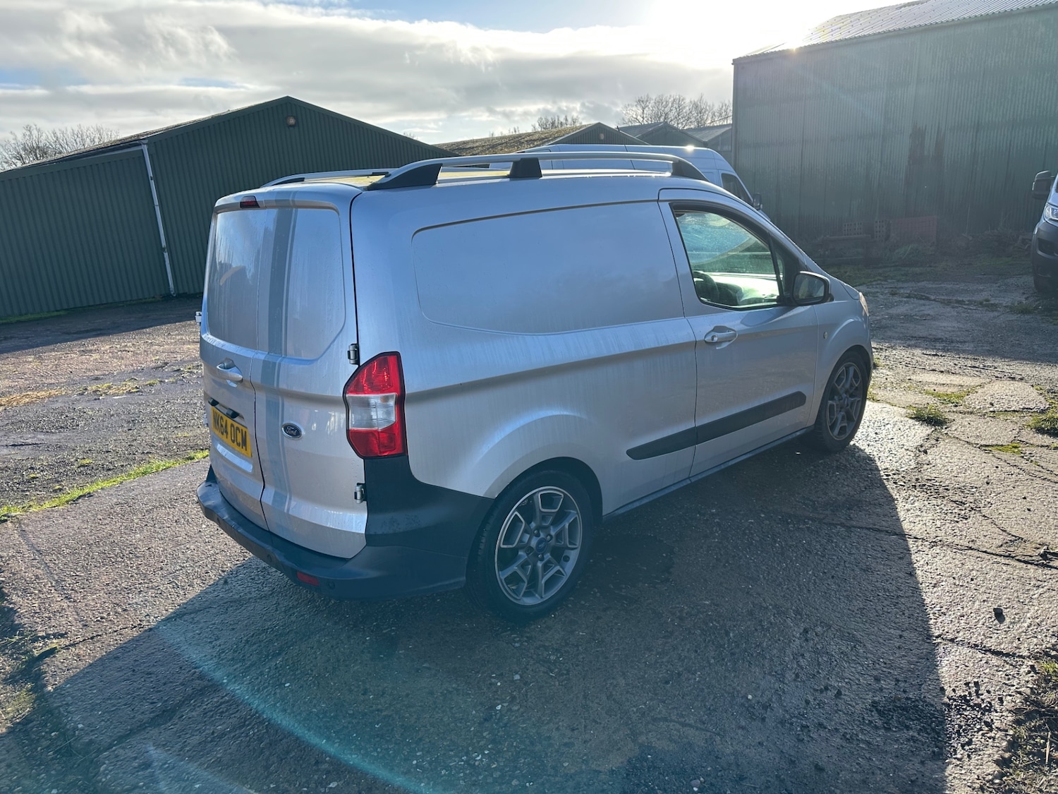 Used Ford Transit Courier 2015 for sale - 77245333: Photo 4