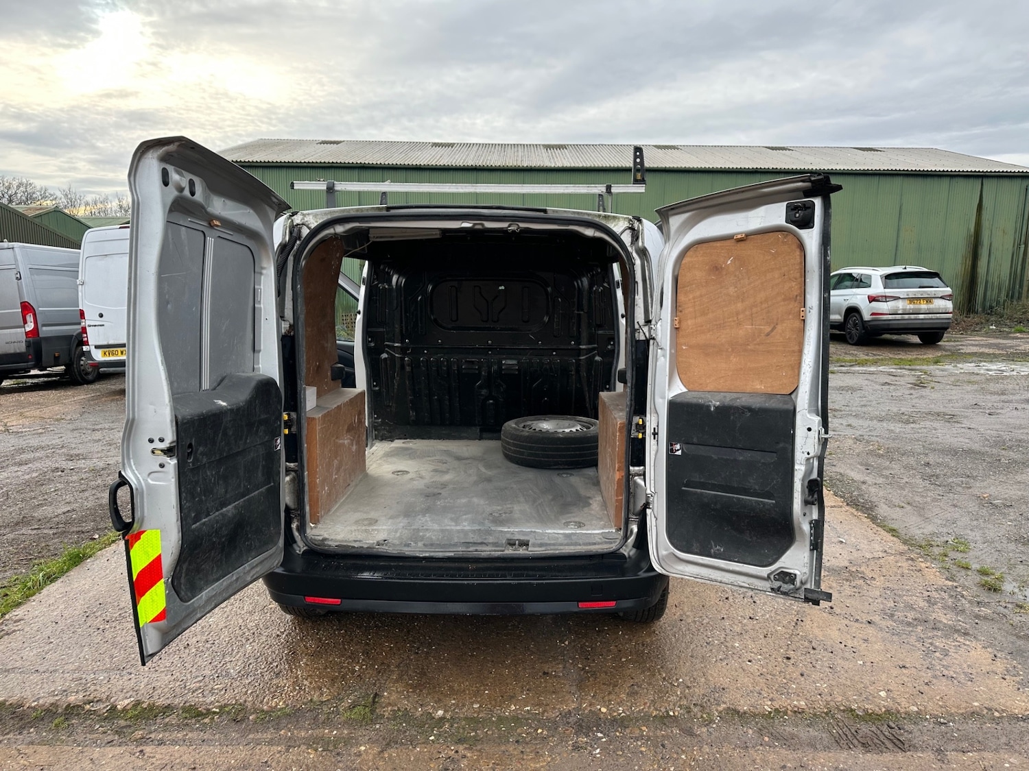 Used Vauxhall Combo 2015 for sale - 78143840: Photo 16