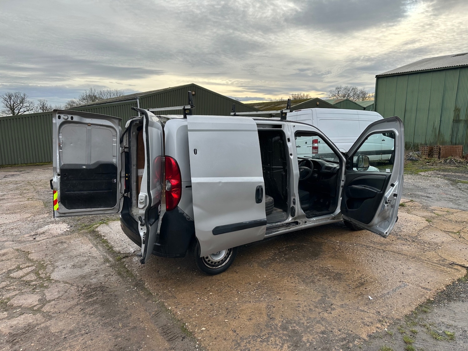 Used Vauxhall Combo 2015 for sale - 78143840: Photo 9