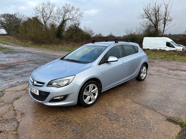 Used Vauxhall Astra 2015 for sale - 73525477: Photo 1