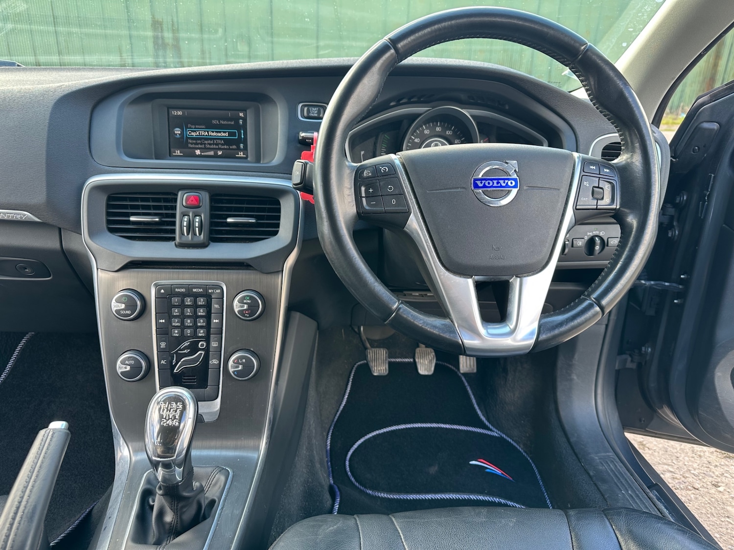 Used Volvo V40 2014 for sale - 78107703: Photo 10