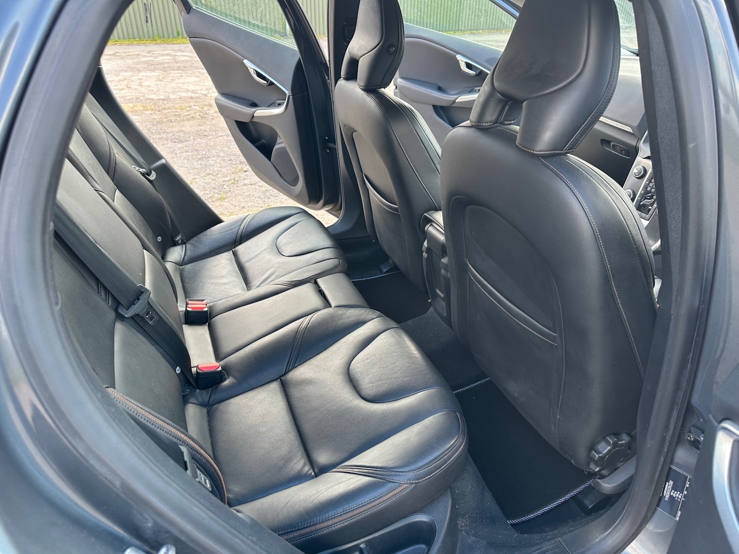 Used Volvo V40 2014 for sale - 78107703: Photo 15