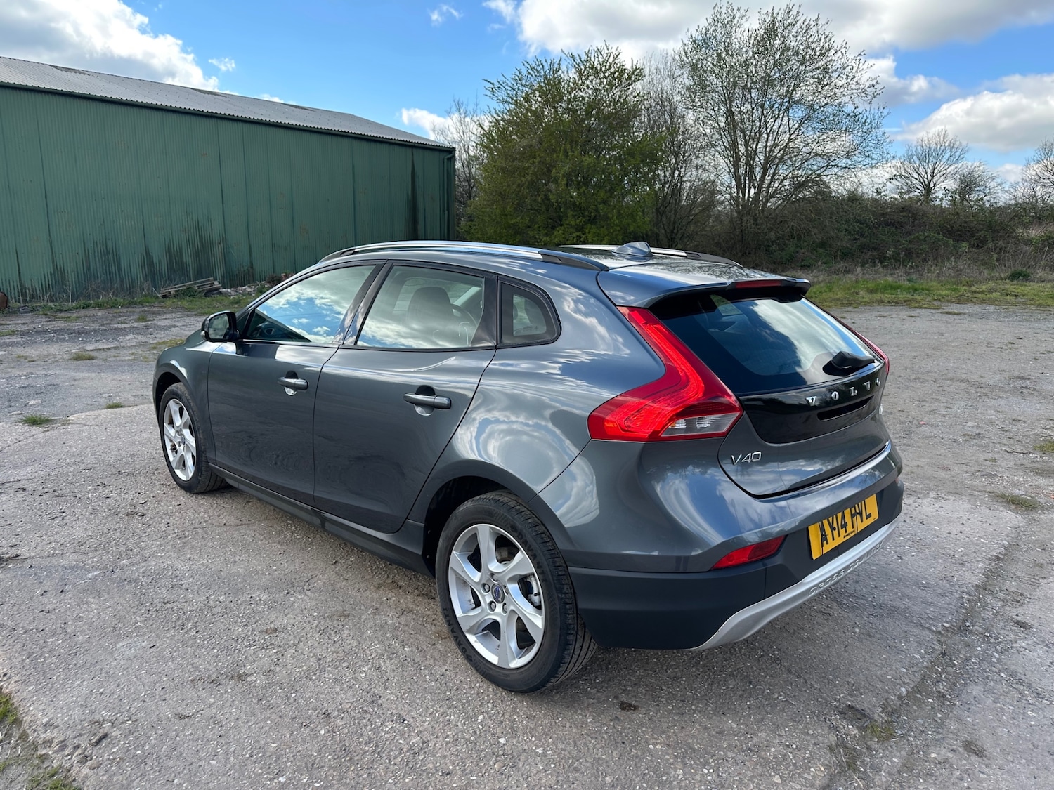 Used Volvo V40 2014 for sale - 78107703: Photo 4