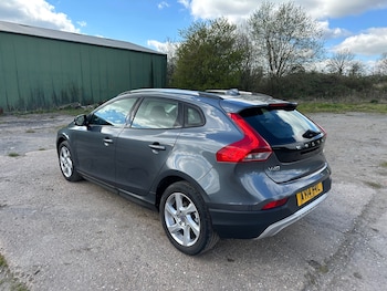 Used Volvo V40 2014 for sale - 78107703: Photo