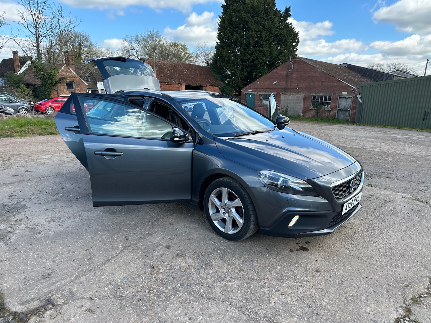 Used Volvo V40 2014 for sale - 78107703: Photo 6