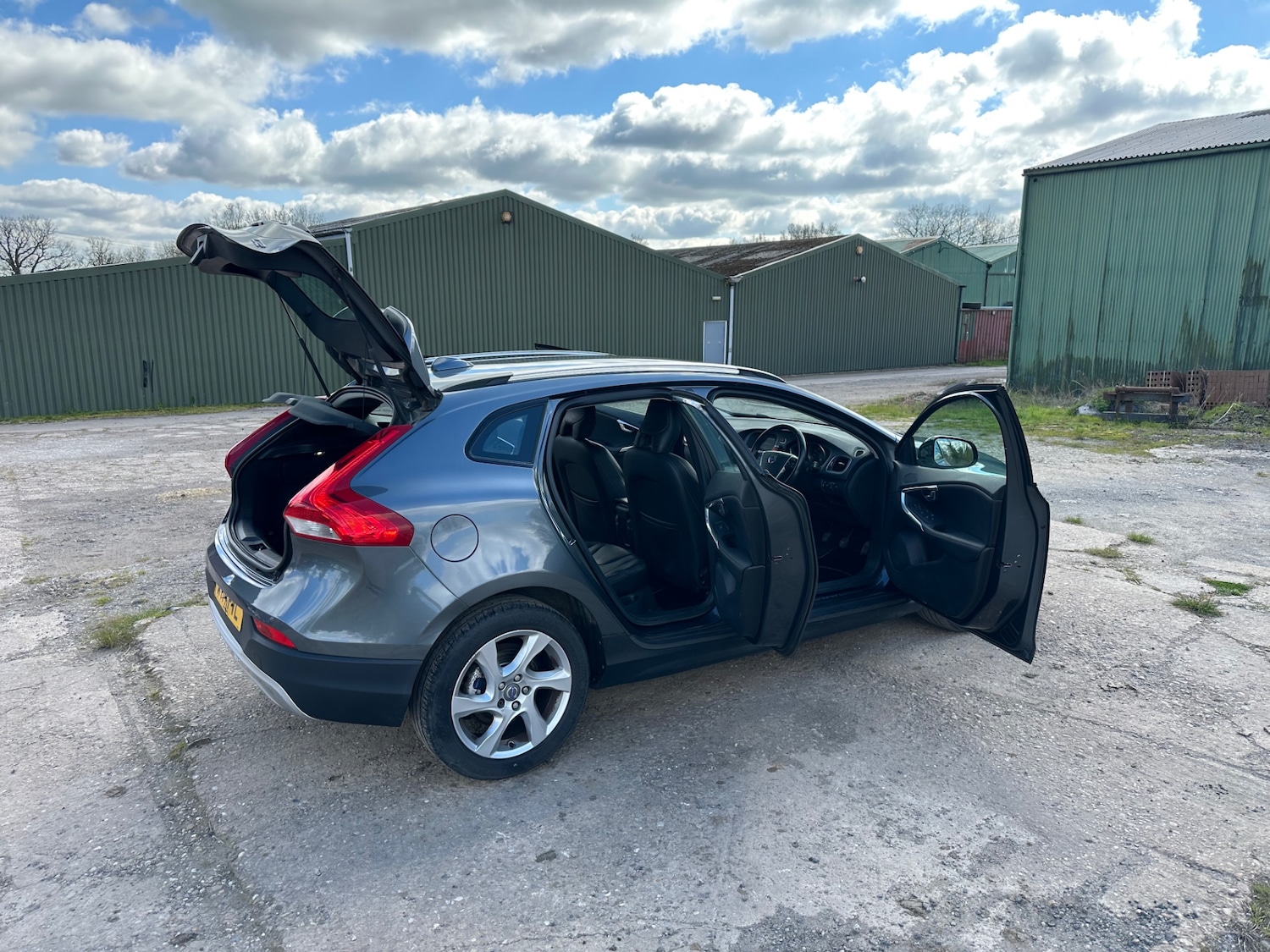 Used Volvo V40 2014 for sale - 78107703: Photo 7