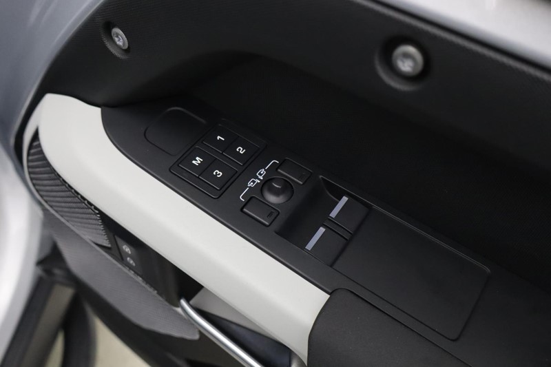 Used Land Rover Defender 2022 for sale - 77381073: Photo 30