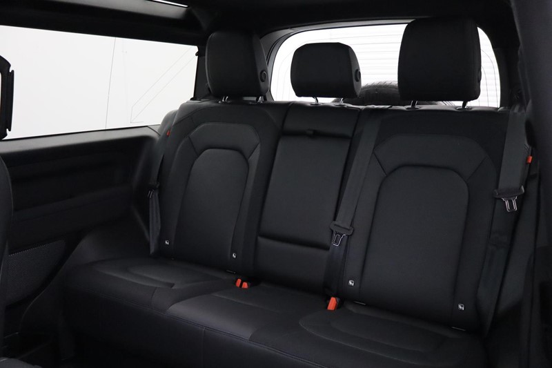 Used Land Rover Defender 2022 for sale - 77381073: Photo 4