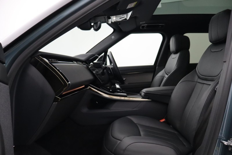 Used Land Rover Range Rover Sport 2026 for sale - 77918130: Photo 3